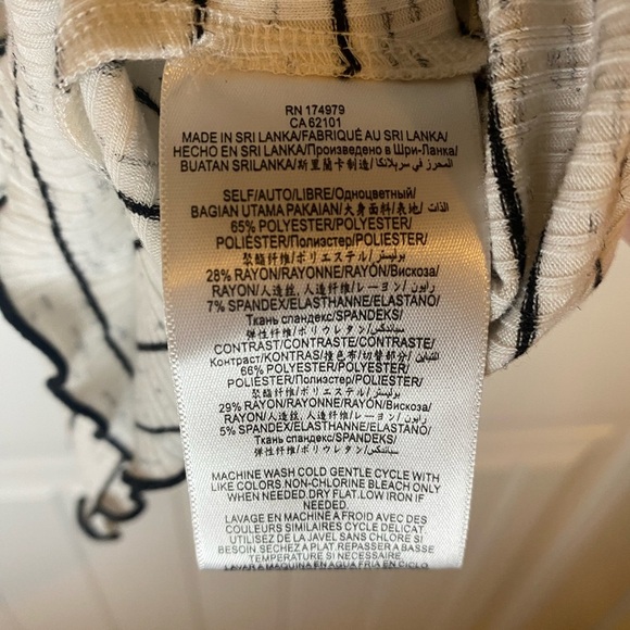 BCBG striped crop top with ruffle detail - Picture 6 of 7